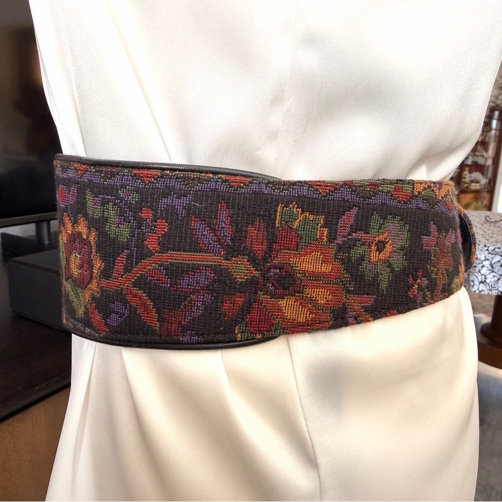 Liz Claiborne Multicolor Floral Tapestry Belt - Picture 5 of 9